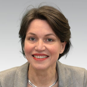 Caroline ARNOUX