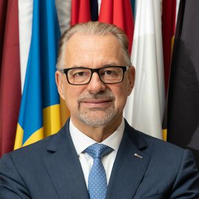 Josef ASCHBACHER