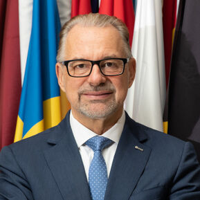 Josef ASCHBACHER